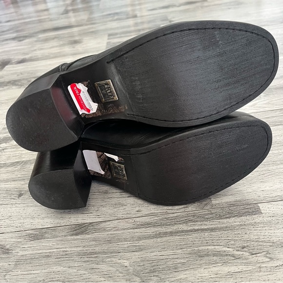 FRYE | Kendall Lace Up Boots NWOB Display Model Sz 10B - Picture 12 of 12